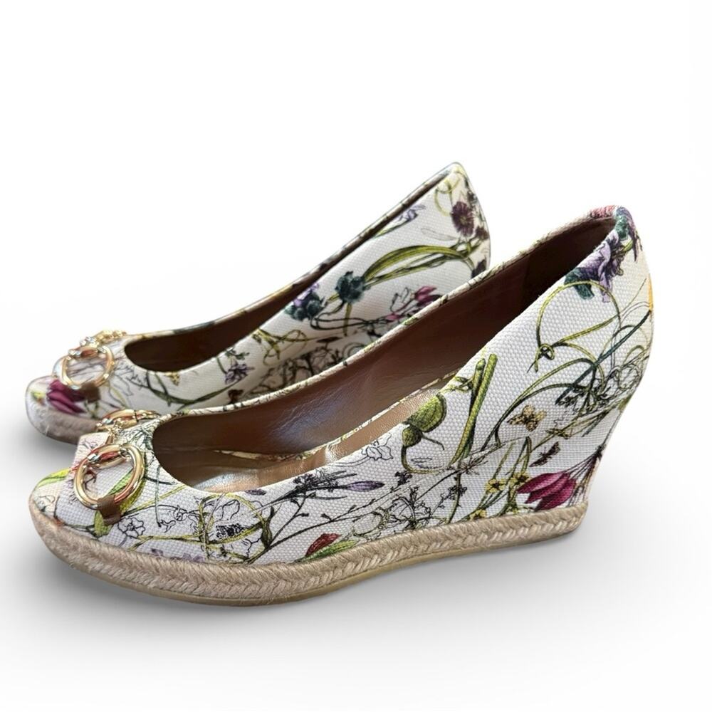 Gucci Infinity Flora Canvas Espadrilles Horsebit Wedges Peep Toe  EU 37 US 7